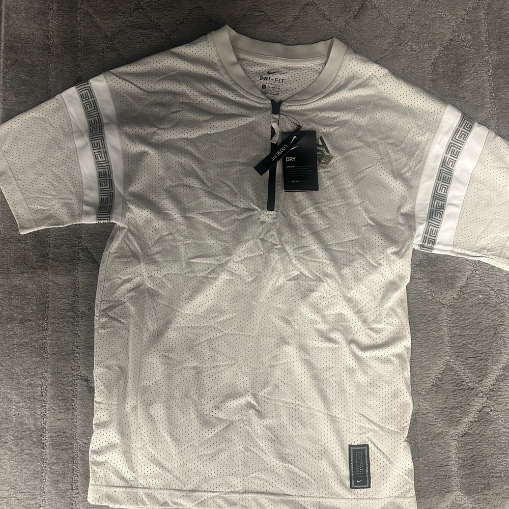 Nike Dri Fit White Sportswear T-shirt XS
